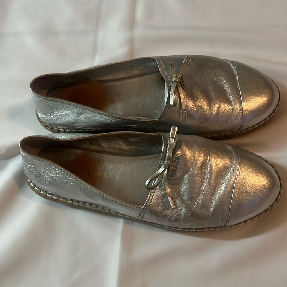 PRADA! Leather Silver Shoes. Size 9. - Picture 3 of 7